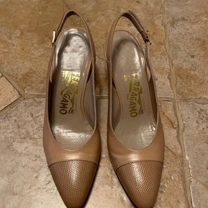 Salvatore Ferragamo Beige 7AA Sling-back heels